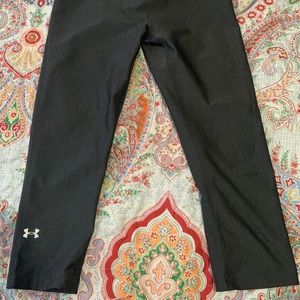 Under armor capris
